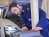 Na ele seznamu závad pi technických kontrolách na nmeckých stanicích STK se...