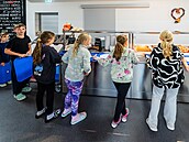 Samoobsluná kolní jídelna v Dobanech