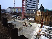 Dv výkové budovy Sisters budou stát na metr vysoké desce ze speciálního...