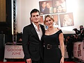 Joe Anders a jeho matka Kate Winsletová v Londýn� (3. prosince 2025)