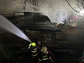 Poár bývalého divadla nedaleko Spolchemie. (7. prosince 2025)