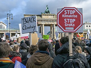 Pr�zkumem prezentovaná data nazna�ují u mladých rostoucí kognitivní disonanci....