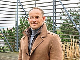 �Pro stárnoucí populaci, která se p�irozen� h�� vyrovnává se zán�tlivými...