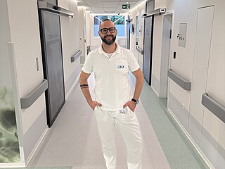 Porodník Petr Holba