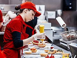 První pobo�ka oblíbeného fast foodového �et�zce Five Guys v OD Máj (4. prosince...