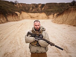 Andrii Rubljuk, ser�ant ukrajinské zpravodajské jednotky, který v boji p�i�el o...