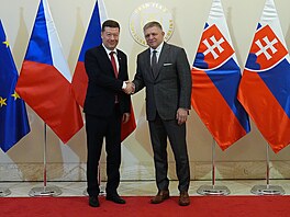 Jednání p�edsedy PSP �R Tomia Okamury s p�edsedou vlády SR Robertem Ficem. (2....