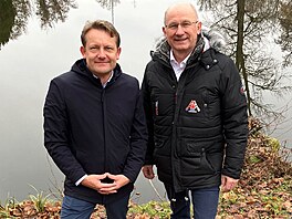 Nový �éf rychlostních kanoist� Martin Doktor (vlevo) se svým p�edch�dcem Janem...