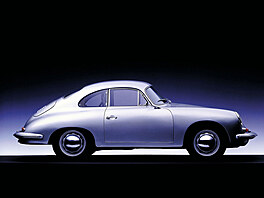 Theodor Pi�t�k byl v 60. letech prvním majitelem vozu Porsche 356 v...
