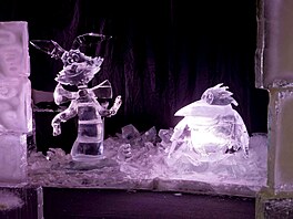 P�es dvacet pohádkových postav vytvo�ených z ledu je k vid�ní v plze�ském muzeu...