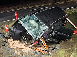 Na �eskobud�jovicku naboural �idi� do betonového mostku. Na míst� zem�el. (7....