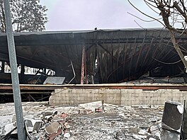 Sho�el pneuservis ve Stra�nicích, �koda je 200 milion�. V gará�ích byly i...