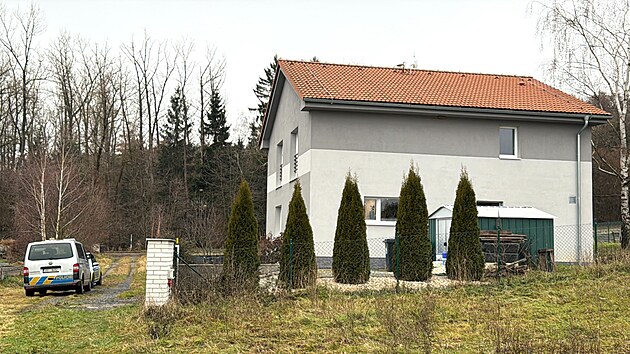 Policie ptrala v Nechnicch u Prahy po zlodjch. (2. prosince 2025)