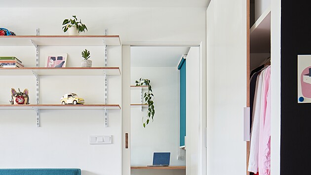 Posuvn� dve�e jsou vhodn� v�ude tam, kde chceme zv�t�it prostor.