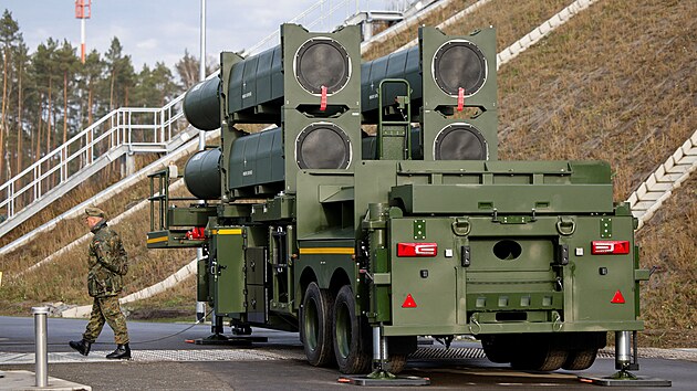 N�meck� arm�da uvedla do provozu prvn� ��st nov�ho protiraketov�ho syst�mu Arrow 3. (3. prosince 2025)