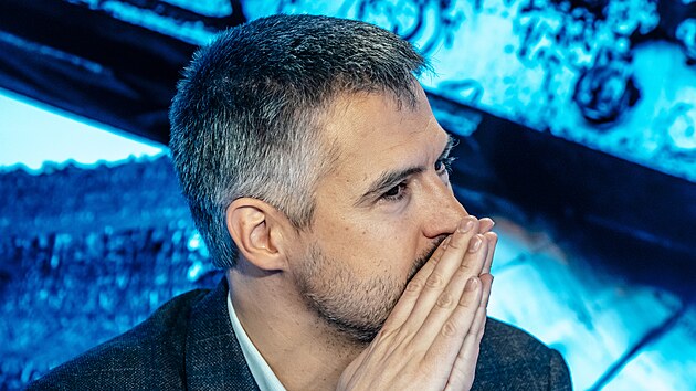 Hosty Kulat�ho stolu na t�ma dekarbonizace jsou Michal Macenauer, �editel strategie EGU, Josef Kotrba, Svaz energetiky �R, Jakub Tobola, obchodn� �editel skupiny Veolia Energie �R a Luk� Kovanda, hlavn�m ekonom Trinity Bank. (2. prosince 2025)