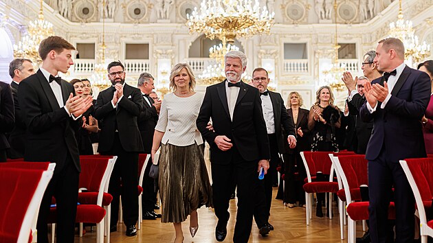 Mimo��dn�ho adventn�ho koncertu Pra�sk�ho jara tu se z��astnil i prezident Petr Pavel s chot� Evou.
