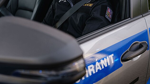 �esk� policie si po��d� a� 50 voz� Toyota Hilux do t�k�ho ter�nu, prvn�ch dvacet p�evzala 9. prosince 2025.