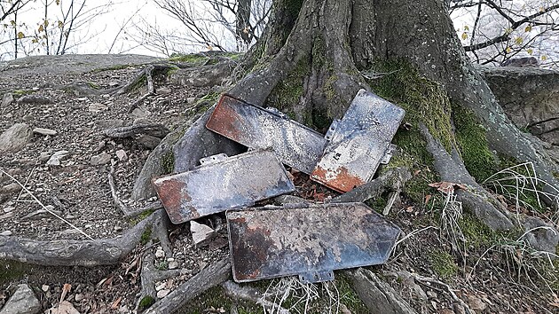 Vandalismus v Jesen�k�ch je st�le v�ce roz���en�m ne�varem. Takhle dopadly po...