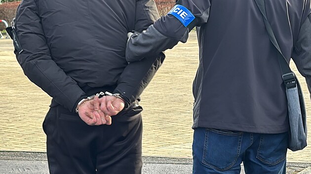 Pra��t� policist� vy�et�uj� loupe� v Ko����ch. (9. prosince 2025) 