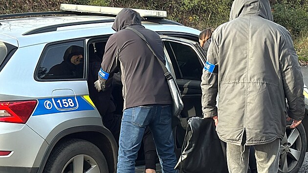 Pra��t� policist� vy�et�uj� loupe� v Ko����ch. (9. prosince 2025) 