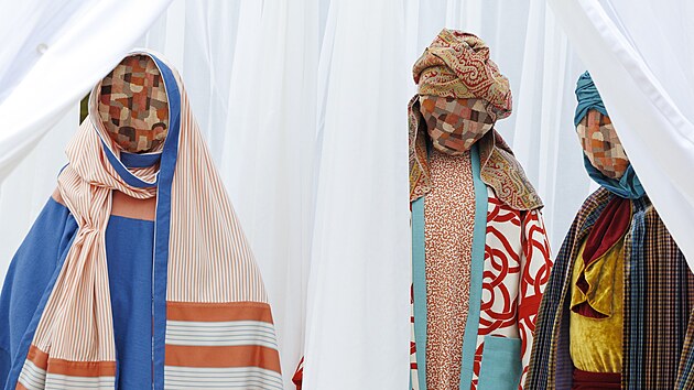 V�no�n� betl�m bez obli�ej� na bruselsk�m Grand Place bud� kontroverzi. (28. listopadu 2025)