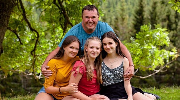 Zákeřná rakovina slinivky se vrátila. Lidé Václavovi přispívají na léčbu v Německu