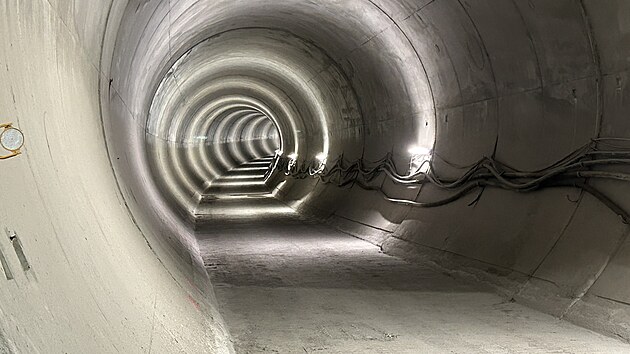 Podzemn� poetika zaujala des�tky fotograf�. Tento sn�mek pat�� mezi nejpoveden�j��.