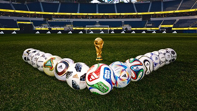 Ikony sv�tového fotbalu v jednom p�ehledu. Mí�e, které psaly d�jiny.