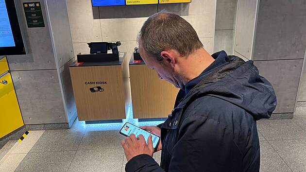 Robotick voztka v Karln bud rozruch, jsou hlavn atrakc. (4. prosince 2025)