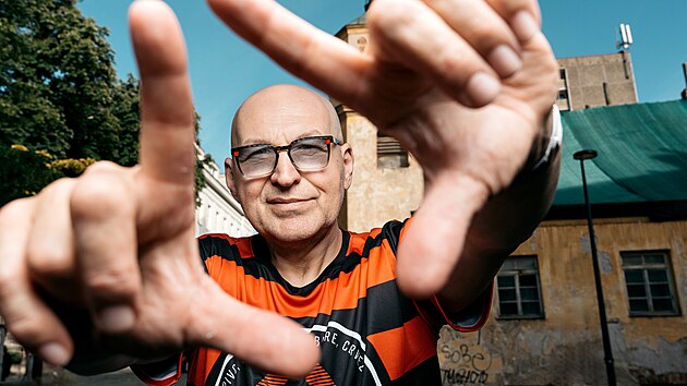 Lou Fanánek Hagen se t�í na turné po �esku. Kapele T�i sestry je práv�...