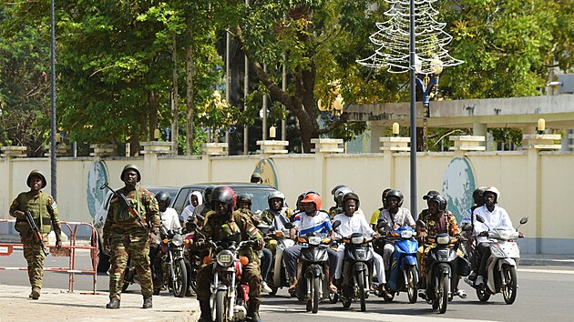 Z�b�ry z africk�ho Beninu, kde do�lo k potla�en� pokusu o pu� (7. prosince 2025).