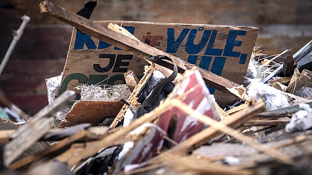 Ostravsk� kolonie Bed�i�ka pot�, co padl posledn� objekt ze sou�asn� vlny demolic� finsk�ch domk�. (8. prosince)