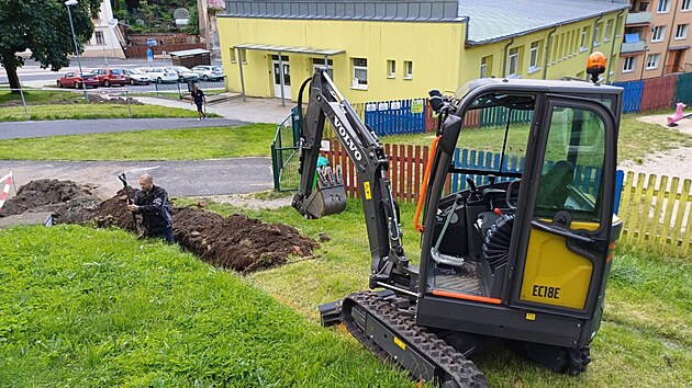 Stle vt poet mench mst a obc m zjem o poloen optickch st, kter firmm a domcnostem zajist rychl internet.