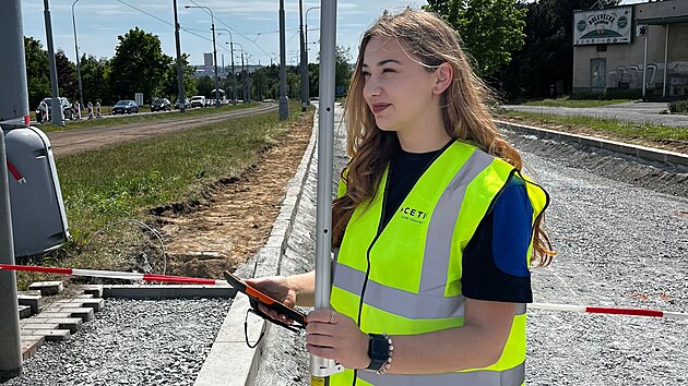 Stle vt poet mench mst a obc m zjem o poloen optickch st, kter firmm a domcnostem zajist rychl internet.