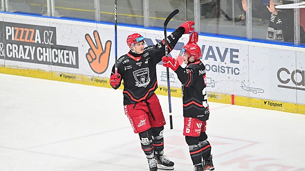 �to�n�k Petr Ha�ek se raduje po g�lu Hradce Kr�lov�.