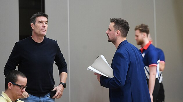 Vlevo Michal Nekola, �steck� konzultant, vpravo Ond�ej �aba, �steck� tren�r.