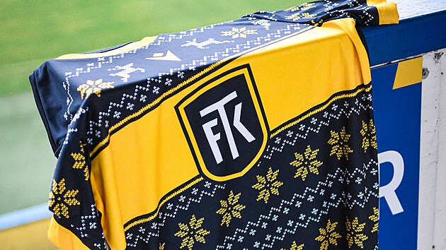 Speci�ln� v�no�n� dresy fotbalist� Teplic, kter� obl�knou v z�pase proti Slavii.