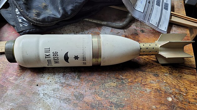 Pi akci s krycm jmnem Anthony zajistily hldky i nelegln zbrojn arzenl, v nm byla i belgick osvtlovac mina.