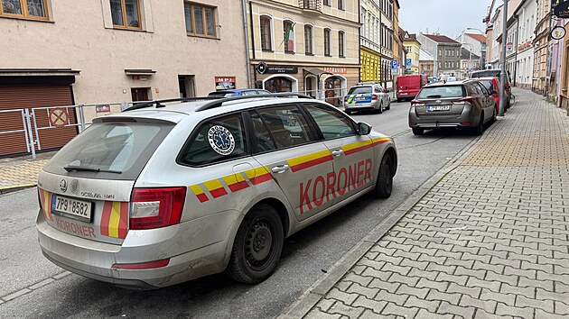 V saun� v plze�sk� �tvrti Roudn� na�li ve �tvrtek r�no dva mrtv�, mu�e a �enu. (4. prosince 2025)