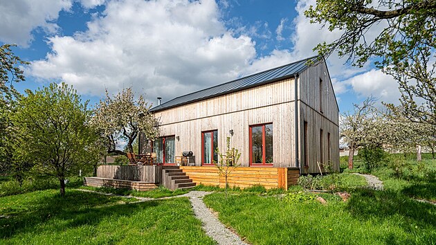 Rodinný d�m s dispozicí 4+kk má u�itnou plochu 145 metr� �tvere�ních. 