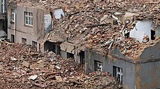 V K. Varech zaÄ�alo bourán�­ Ä�ásti historick�© budovy keramick�© školy v Rybář�­ch