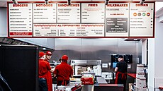 V OD M�j se otev�e prvn� pobo�ka obl�ben�ho fast foodov�ho �et�zce Five Guys....
