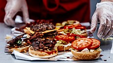 První pobo�ka oblíbeného fast foodového �et�zce Five Guys v OD Máj (4. prosince...