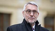 Lubomír Metnar (ANO) odpovídá noviná��m na dotazy po konzultacích s prezidentem...