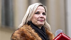 Zuzana Mrázová,d�íve Schwarz Ba�tipánová (ANO) odpovídá noviná��m na dotazy po...