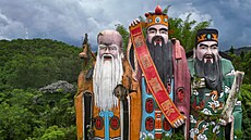 Znovu v mód�. Fu, Lu a �ou, �ín�tí bohové �t�stí, prosperity a dlouhov�kosti.