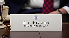 Ministr obrany Pete Hegseth b�hem zasedání kabinetu v Bílém dom�. (2. prosince...