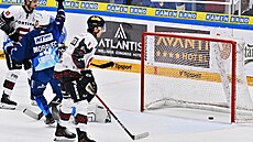 Brn�nský Moravec slaví gól do sít� Sparty.