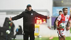 Teplický trenér Fr�ala není spokojen s výrokem rozhod�ího.